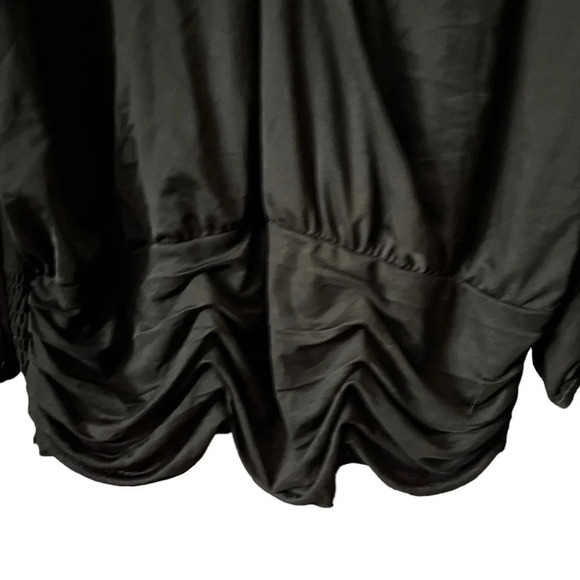 Le Chateau blouse sheer arms - Picture 3 of 7